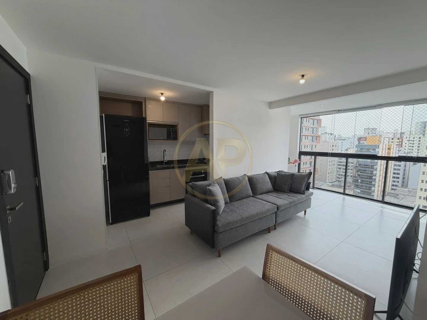 Apartamento de 2 quartos com suíte no Aleixo 165 — Praia do Canto — foto 2
