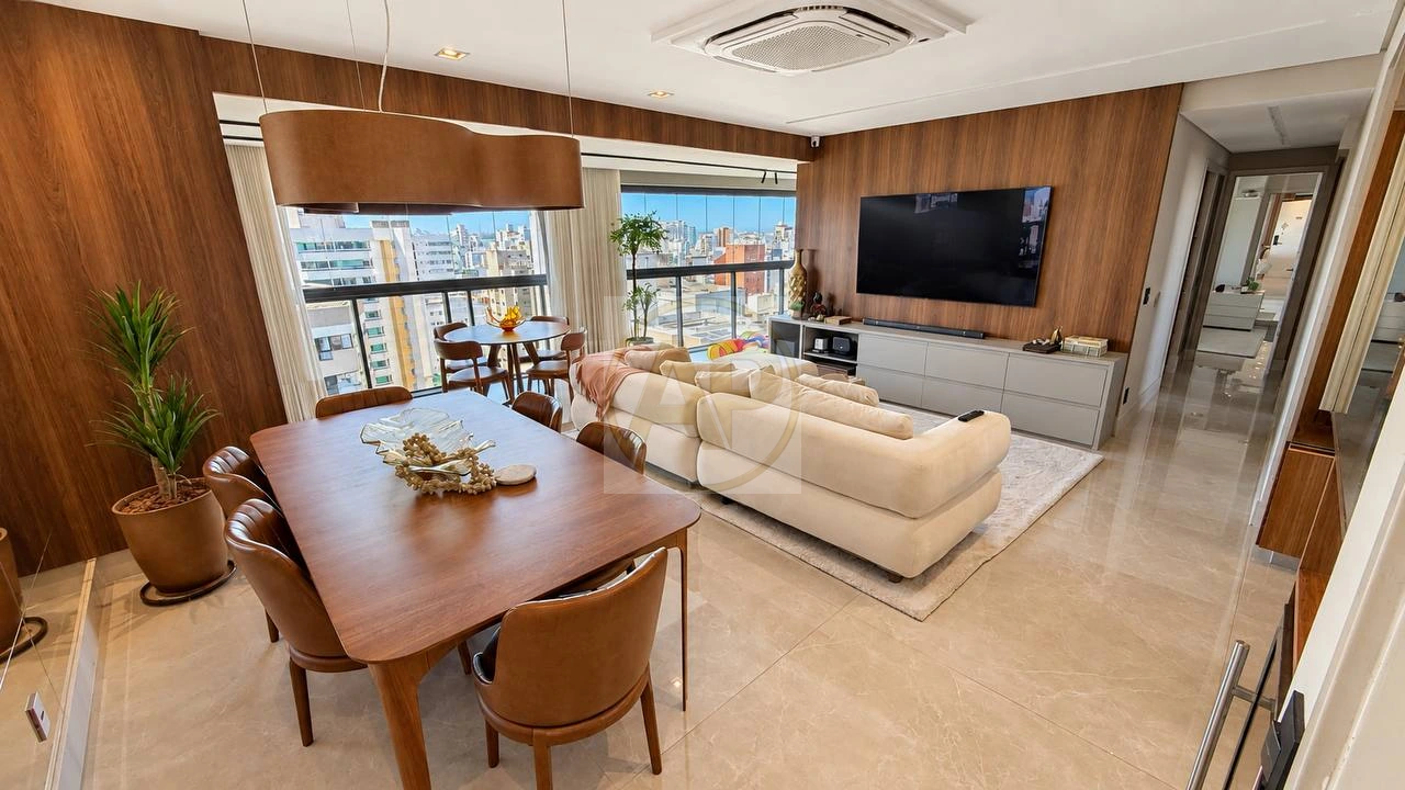 Apartamento de Altíssimo Padrão, Porteira Fechada e Vista Privilegiada na Praia do Canto